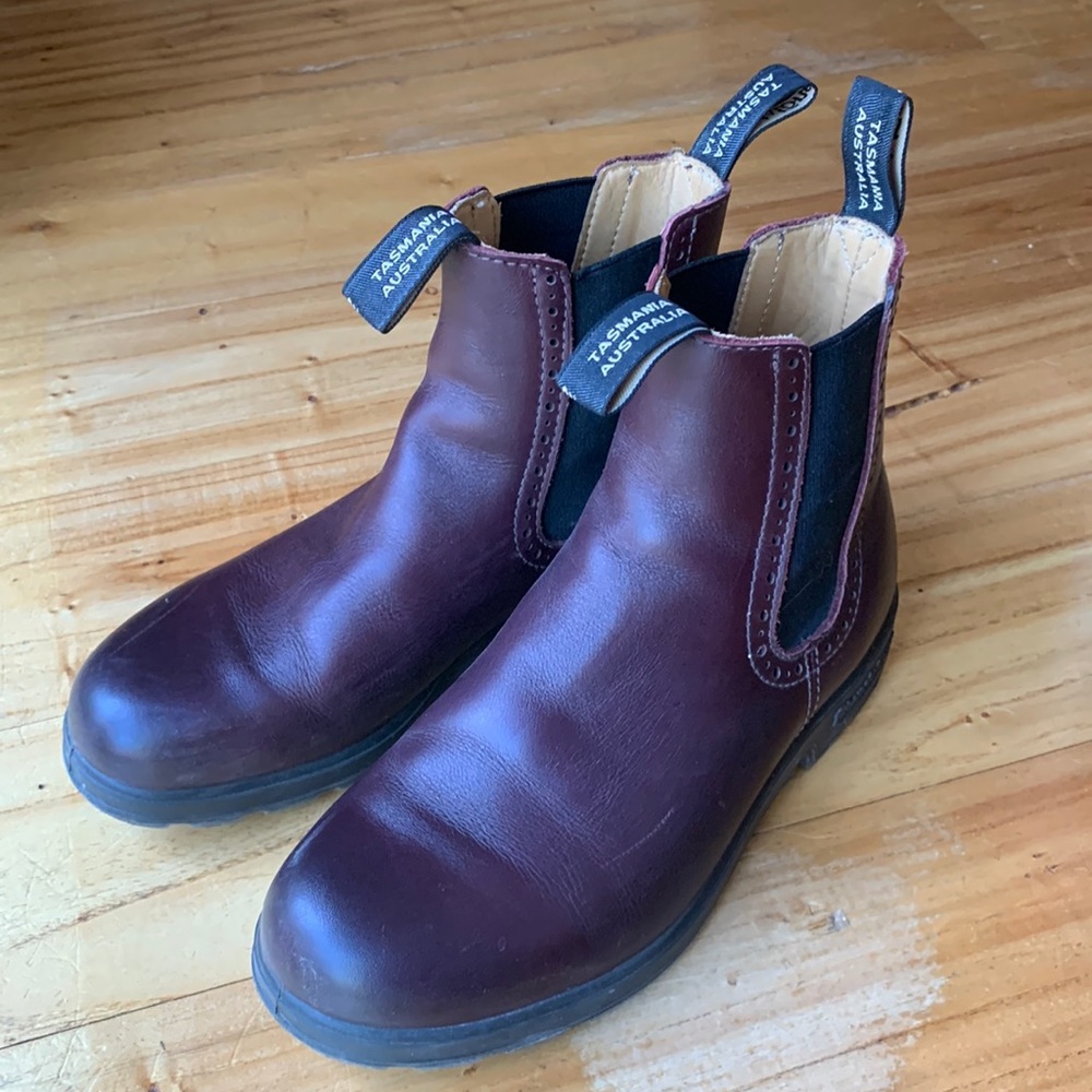 Blundstone - Merlot Leather - size 6.5 AUS/ 9.5 US